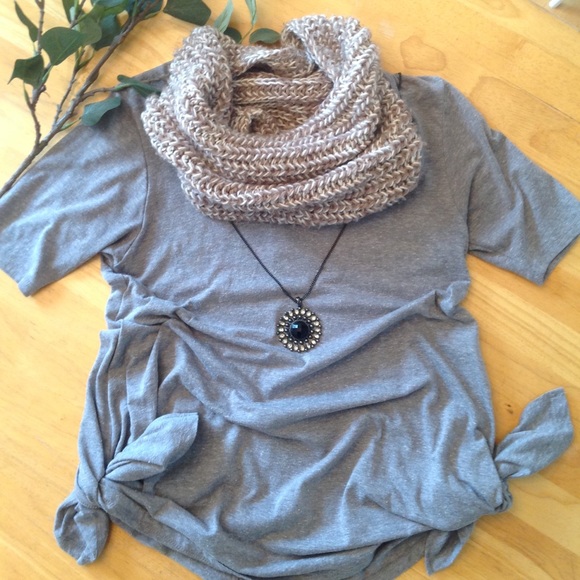 LuLaroe Perfect Tee - Picture 2 of 4